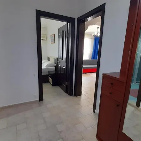 Merkezde Guenluek Apartment Fethiye